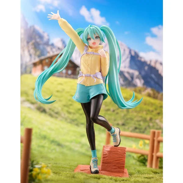HATSUNE MIKU Holiday Memories -mountain climbing- Figure By Banpresto - Image 2