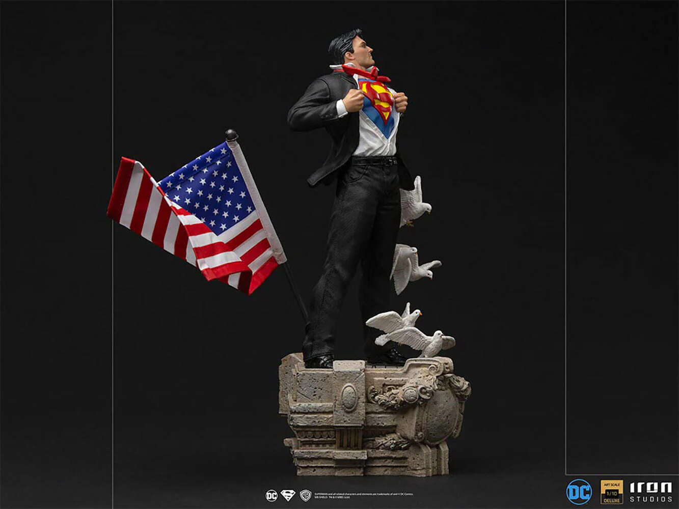 DC Comics Superman Clark Kent 1/10 Scale Statue by Iron Studios - Image 2