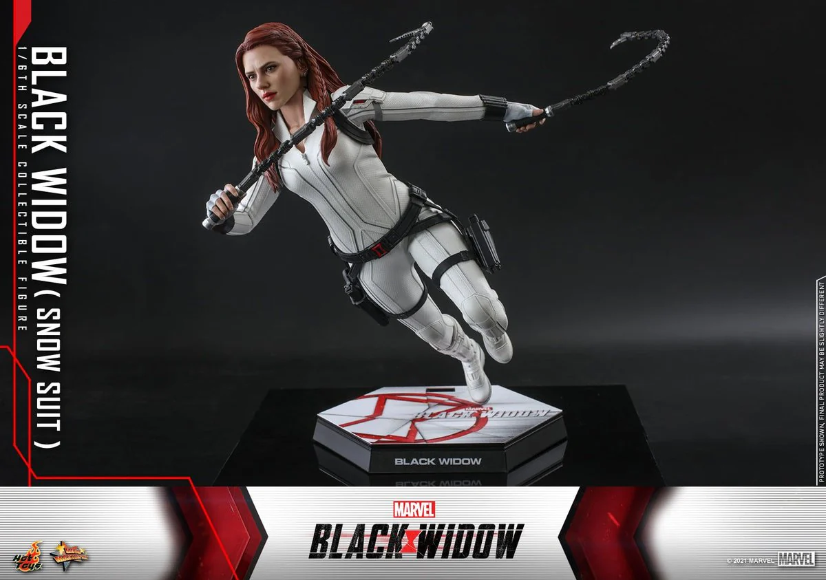 Marvel BLACK WIDOW (SNOW SUIT VERSION) 1:6 Action Figure By Hot Toys - Image 6
