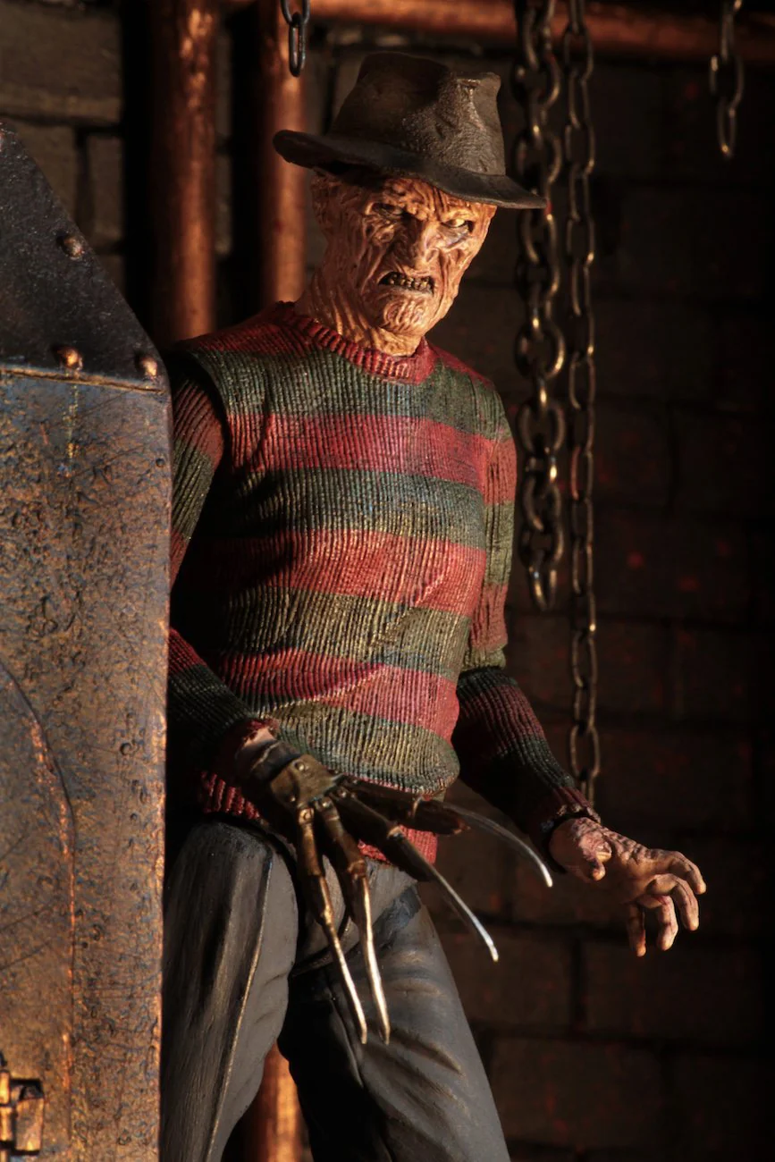 NIGHTMARE ON ELM STREET (PART 2) - ULTIMATE FREDDY ACTION FIGURE BY NECA - Image 3