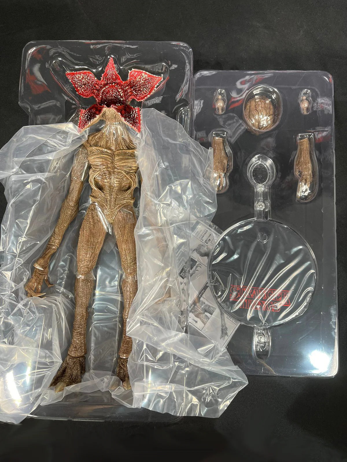 Stranger Things Demogorgon Figure by Threezero [Damaged Box] - Image 3