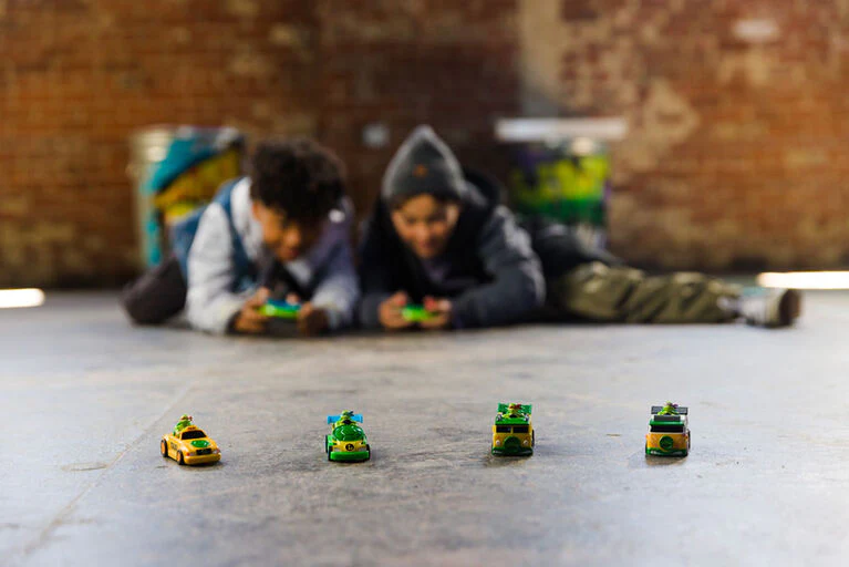 Teenage Mutant Ninja Turtles Remote Control Micro Shell Racers - Michaelangelo - Image 4