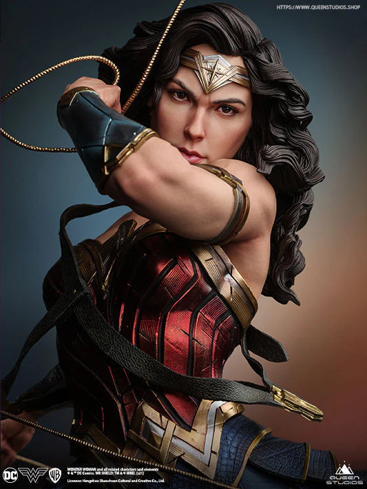Wonder Woman Comics 1/4 Statue by Queen Studios - Image 3