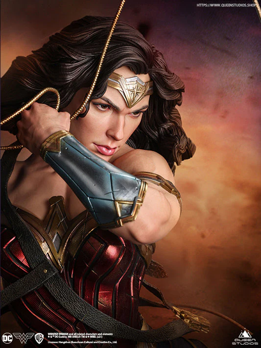 Wonder Woman Comics 1/4 Statue by Queen Studios - Image 5